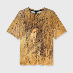Женская футболка oversize 3D Леопард замаскировался в сухой траве