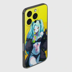 Чехол для iPhone 16 Pro Max силиконовый с защитой камеры Ребекка пьет коктель - Киберпанк аниме - фото 2