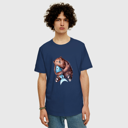 Мужская футболка хлопок Oversize с принтом Медведь-рыбак, фото на моделе #1