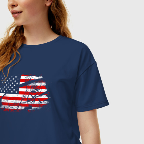 Женская футболка хлопок Oversize с принтом Флаг США с хоккеистом, фото на моделе #1