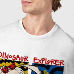 Футболка с принтом Поп арт динозавры в очках - комикс для мужчины, вид на модели спереди №4. Цвет основы: белый