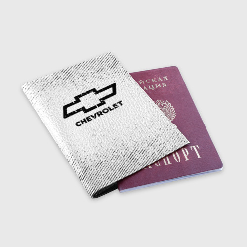 Обложка для паспорта матовая кожа Chevrolet с потертостями на светлом фоне - фото 3