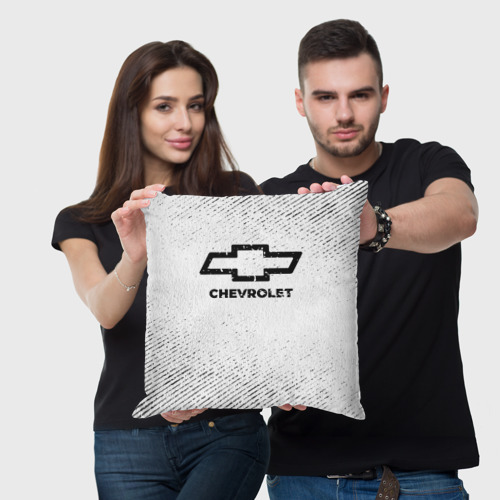Подушка 3D Chevrolet с потертостями на светлом фоне - фото 3