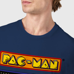 Футболка с принтом Pac-Man на ZX-Spectrum для мужчины, вид на модели спереди №4. Цвет основы: темно-синий