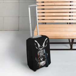 Чехол для чемодана 3D Черный кролик стреляет лазерами из глаз - фото 2