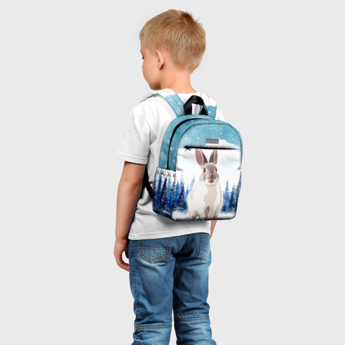 Детский рюкзак 3D с принтом Кролик в зимнем лесу, фото на моделе #1