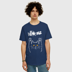 Футболка с принтом Blink 182 rock cat для мужчины, вид на модели спереди №2. Цвет основы: темно-синий