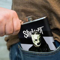 Фляга с принтом Slipknot абстракция для любого человека, вид спереди №4. Цвет основы: металл