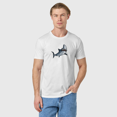 Мужская футболка хлопок с принтом Удивлённая акула, фото на моделе #1