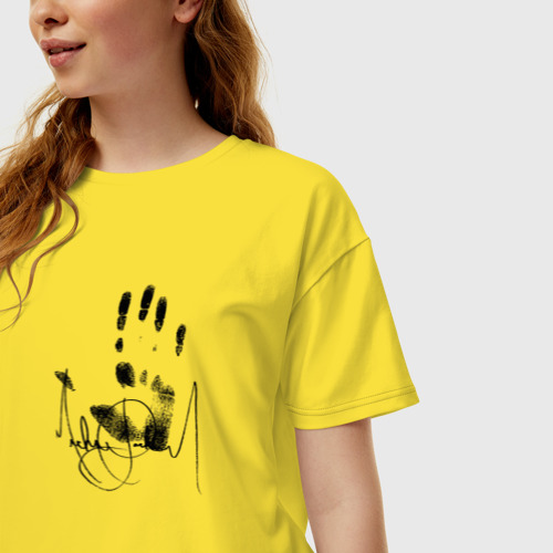 Женская футболка хлопок Oversize Майкл Джексон - автограф и отпечаток руки, цвет желтый - фото 3