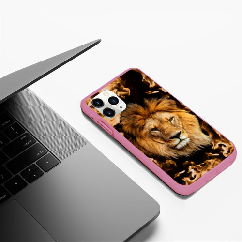 Чехол для iPhone 11 Pro Max матовый Лев в огне, цвет малиновый - фото 5