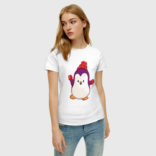 Женская футболка хлопок Пингвин в шапке, цвет белый - фото 3