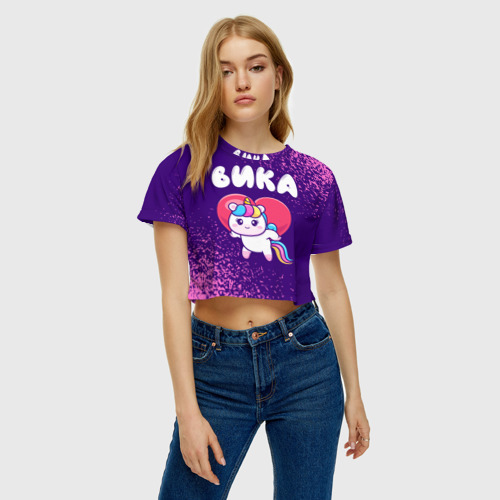 Женская футболка Crop-top 3D Вика единорог с сердечком, цвет 3D печать - фото 3