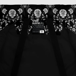 Куртка с принтом Черно-белый цветочный полосатый ретро узор для женщины, вид на модели спереди №5. Цвет основы: черный