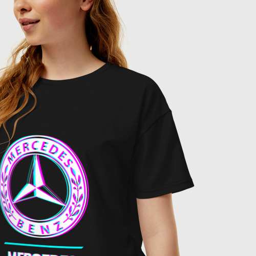 Женская футболка хлопок Oversize с принтом Значок Mercedes в стиле glitch, фото на моделе #1