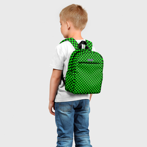 Детский рюкзак 3D с принтом Зелёная шахматка - паттерн, фото на моделе #1