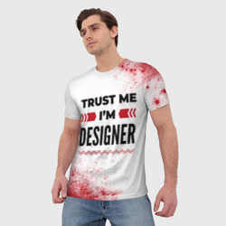 Футболка с принтом Trust me I'm designer white для женщины, вид на модели спереди №2. Цвет основы: белый