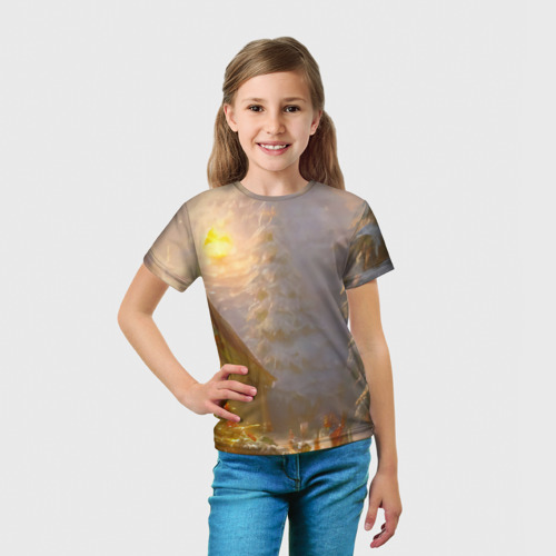 Детская футболка 3D с принтом Деревенский бревенчатый дом в лесу, украшенный к Новому году, вид сбоку #3