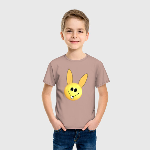 Детская футболка хлопок с принтом Кролик-смайлик, фото на моделе #1