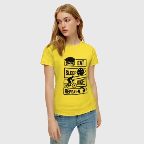 Женская футболка хлопок с принтом Eat sleep bike repeat art, фото на моделе #1