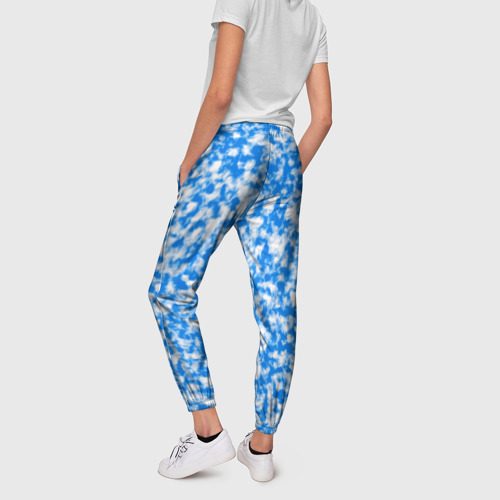 Женские брюки 3D с принтом Абстрактные облака - текстура, вид сзади #2