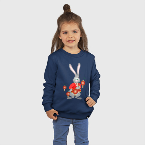Детский свитшот хлопок с принтом Черный водяной кролик в красной рубахе, фото на моделе #1