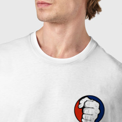 Футболка с принтом Значок боевых искусств для мужчины, вид на модели спереди №4. Цвет основы: белый