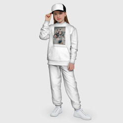 Костюм с принтом Stray Kids Maxident для ребенка, вид на модели спереди №5. Цвет основы: белый