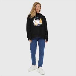Худи с принтом Котики в космическом пространстве для женщины, вид на модели спереди №4. Цвет основы: черный