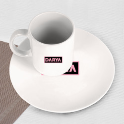 Набор: тарелка   кружка с принтом Дарья надпись в стиле Blackpink для любого человека, вид спереди №3. Цвет основы: белый