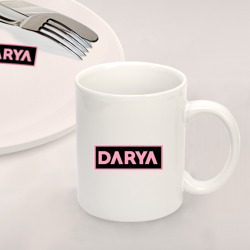 Набор: тарелка   кружка с принтом Дарья надпись в стиле Blackpink для любого человека, вид спереди №2. Цвет основы: белый