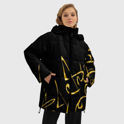 Женская зимняя куртка Oversize Золотая каллиграфия на черном фоне - фото 2