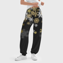 Женские джоггеры оверсайз 3D Золотые и белые снежинки - фото 2