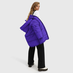 Куртка с принтом Яркий сиреневый с пятнами текстурированными для женщины, вид на модели спереди №3. Цвет основы: черный