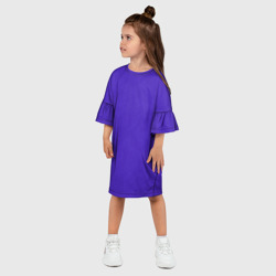 Платье с принтом Яркий сиреневый с пятнами текстурированными для ребенка, вид на модели спереди №2. Цвет основы: белый