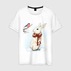 Мужская футболка хлопок Зимний кролик в шарфике беседует со снегирём