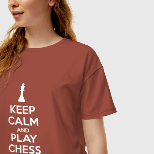 Женская футболка хлопок Oversize Keep calm and play chess, цвет кирпичный - фото 3