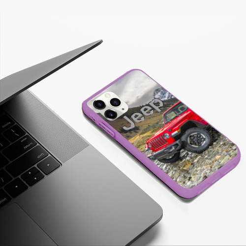 Чехол для iPhone 11 Pro Max матовый Chrysler Jeep Wrangler Rubicon на горной дороге, цвет фиолетовый - фото 5