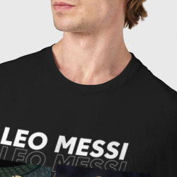 Футболка с принтом Лео Месси с кубком мира для мужчины, вид на модели спереди №4. Цвет основы: черный