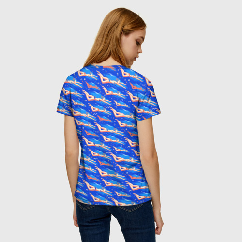 Женская футболка 3D с принтом Плывущие девушки на синем, вид сзади #2