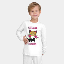 Пижама с принтом Коты любят цветы для ребенка, вид на модели спереди №2. Цвет основы: белый
