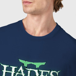 Футболка с принтом Hades 2 logo для мужчины, вид на модели спереди №4. Цвет основы: темно-синий