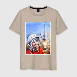 Юрий Гагарин на космодроме – Мужская футболка хлопок с принтом купить со скидкой в -20%