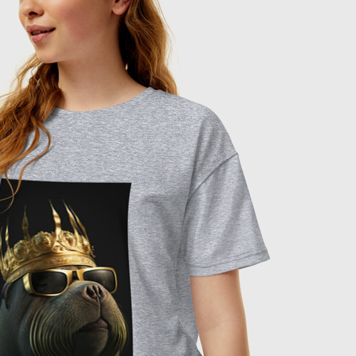 Женская футболка хлопок Oversize с принтом Морж рэпер в короне, фото на моделе #1