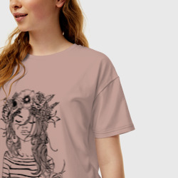 Женская футболка хлопок Oversize Светлана в венке из летних цветов - фото 2