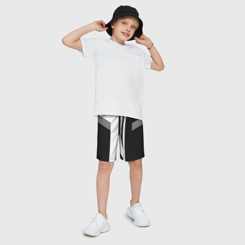 Детские спортивные шорты 3D с принтом Чёрные и белые полоски, фото на моделе #1
