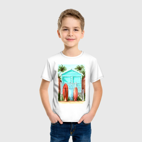 Детская футболка хлопок с принтом Плажный домик и серфы, фото на моделе #1