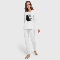 Пижама с принтом Кот Бегемот и примус для женщины, вид на модели спереди №2. Цвет основы: белый