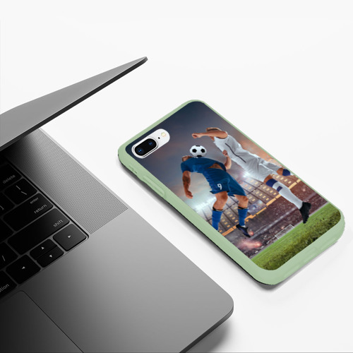 Чехол для iPhone 7Plus/8 Plus матовый Футболисты в действии, цвет салатовый - фото 5