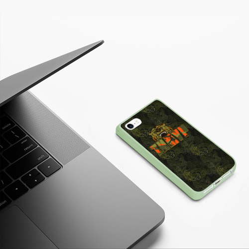 Чехол для iPhone 5/5S матовый Тимур камуфляж, цвет салатовый - фото 5